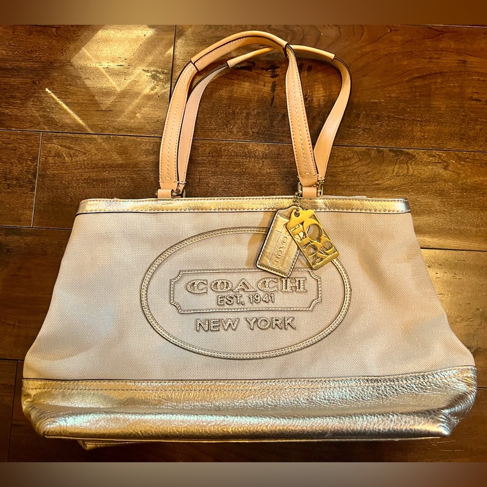 Authentic Coach The Hamptons Weekend Collection Tote